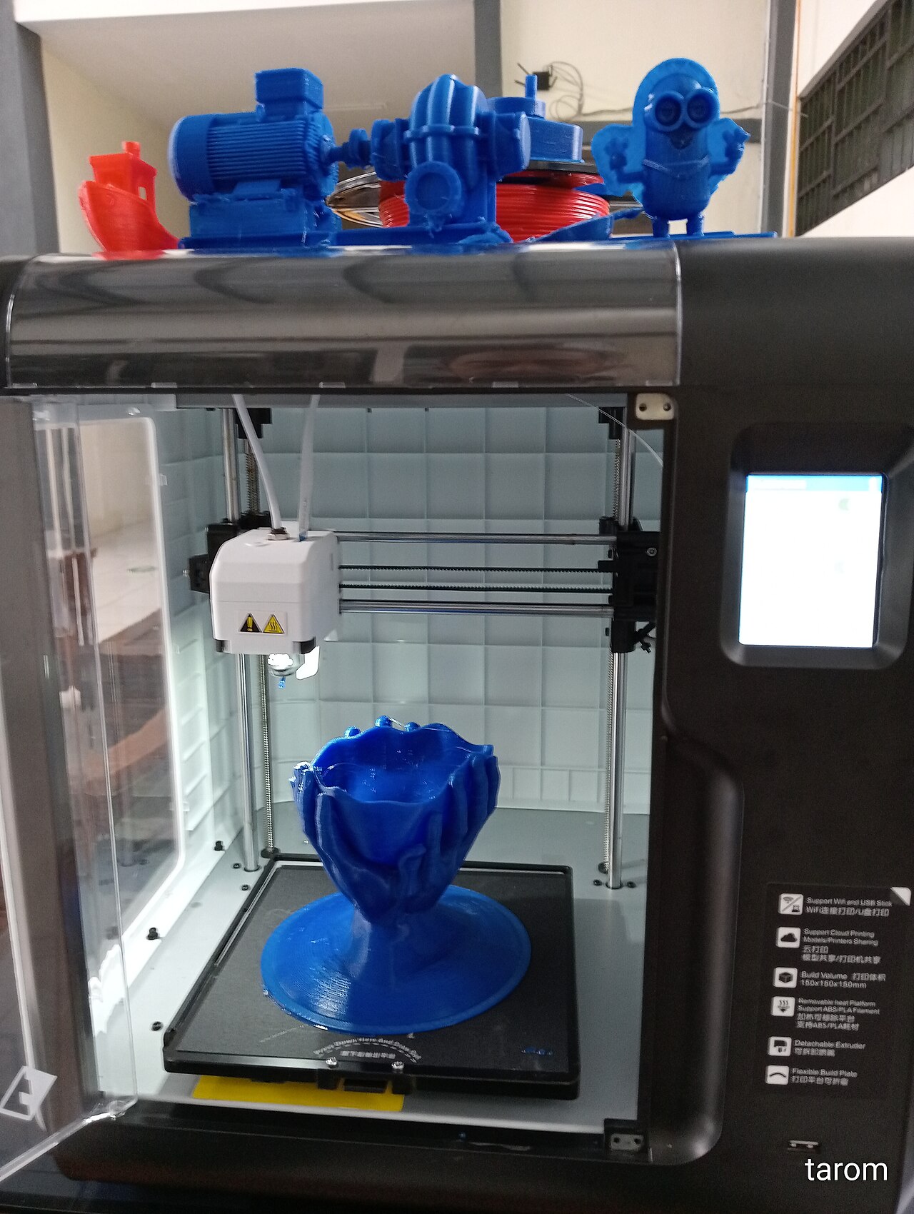 Impresora 3D en funcionamiento